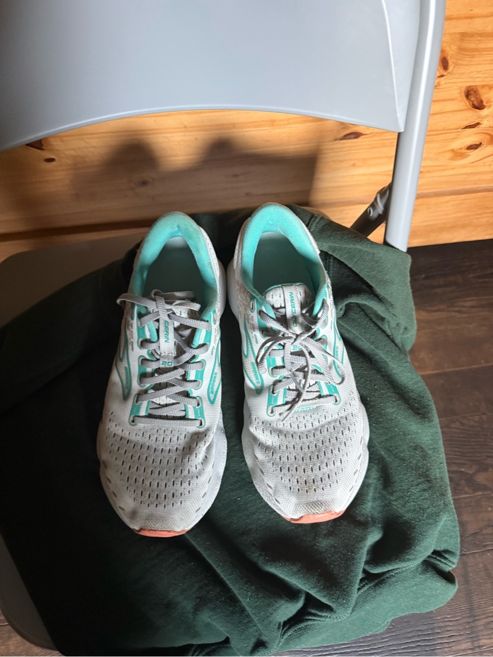 Brooks Women's Running Shoes in Light Gray and Teal